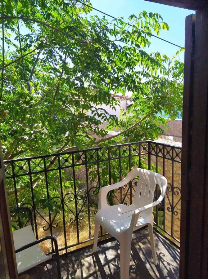 Rosalia Apartments Chalki Town Buitenkant foto