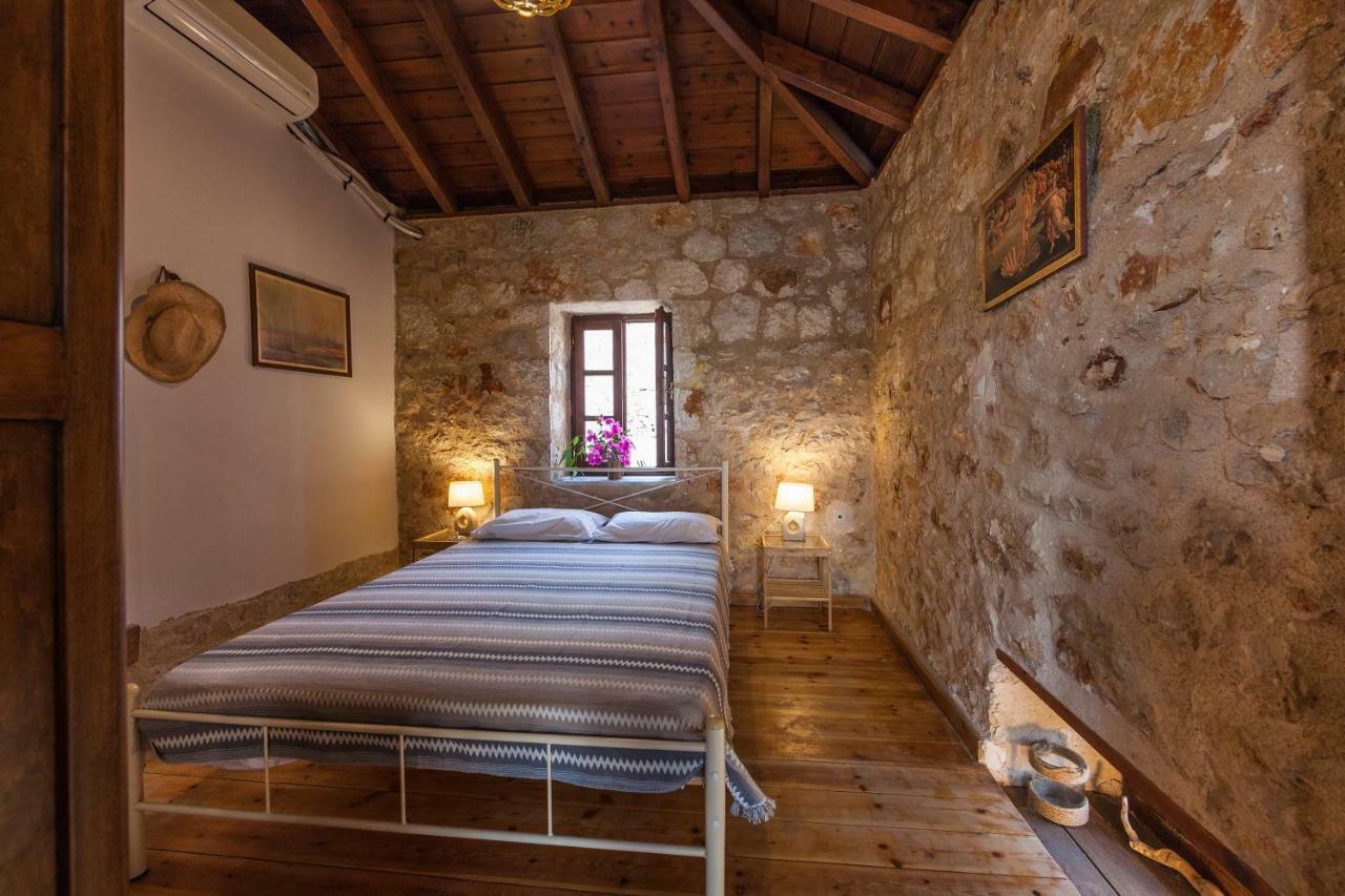 Rosalia Apartments Chalki Town Buitenkant foto
