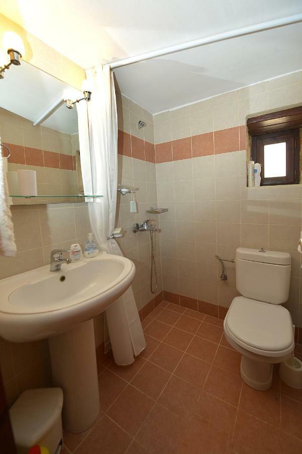 Rosalia Apartments Chalki Town Buitenkant foto