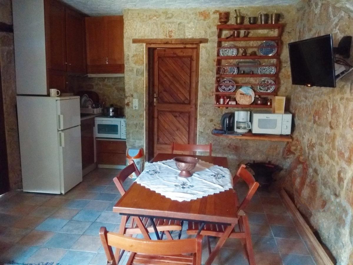 Rosalia Apartments Chalki Town Buitenkant foto
