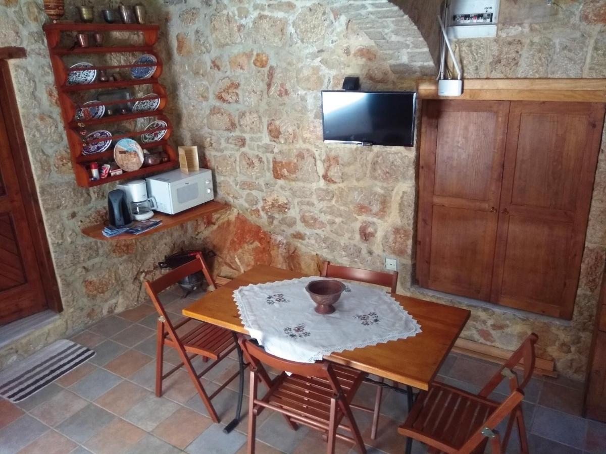 Rosalia Apartments Chalki Town Buitenkant foto