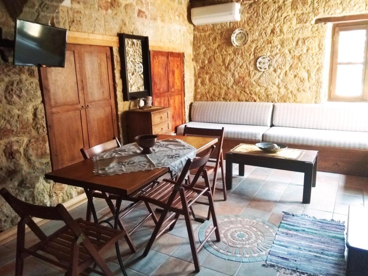 Rosalia Apartments Chalki Town Buitenkant foto
